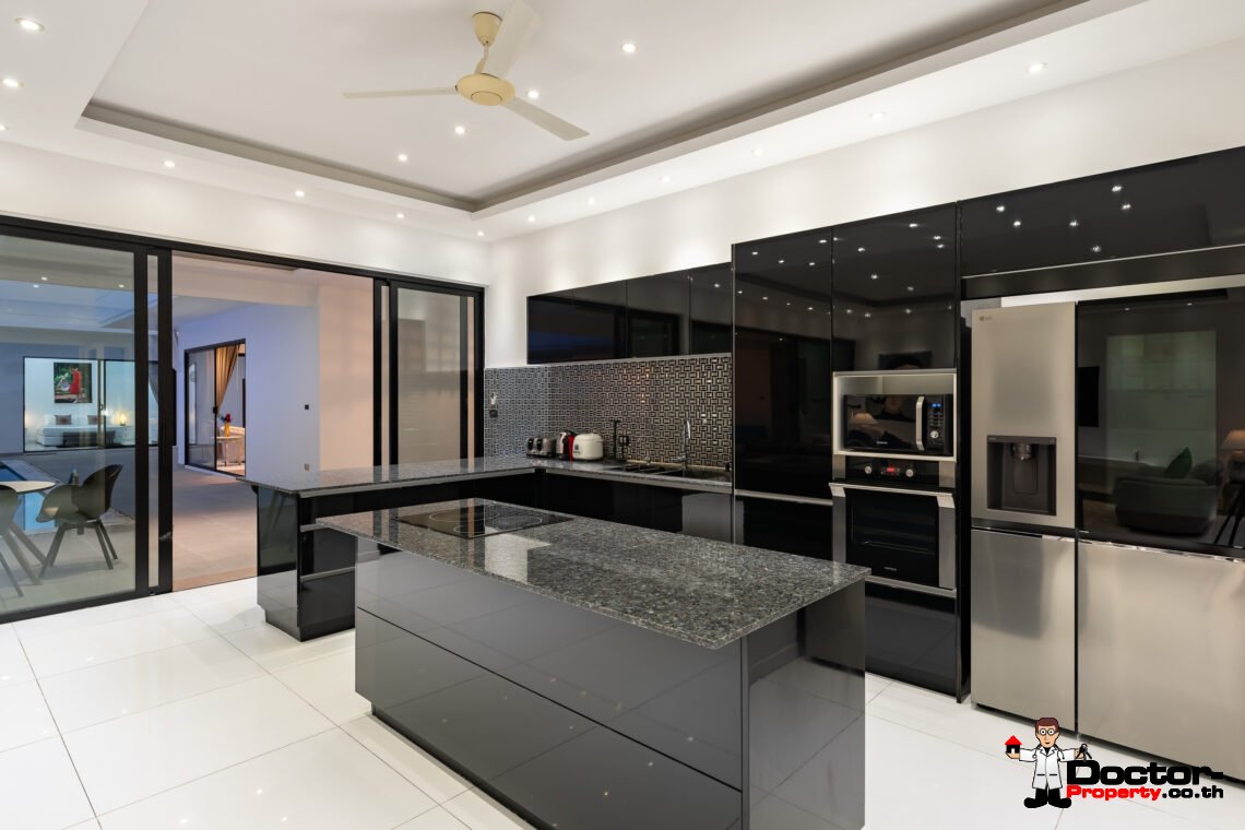 7 Bedroom Luxury Sea View Villa – Bophut, Koh Samui – For Sale